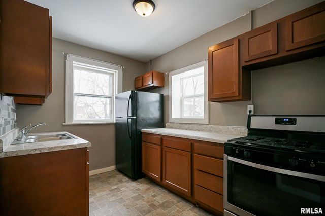 506 CAROLINE Street, Peoria, IL 61603