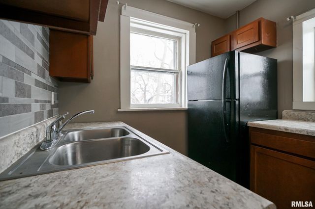 506 CAROLINE Street, Peoria, IL 61603