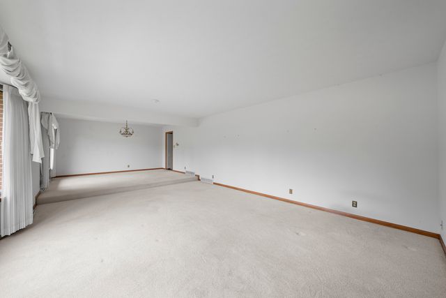 212 Forsythe Lane, Dekalb, IL 60115