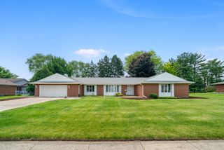 212 Forsythe Lane, Dekalb, IL 60115
