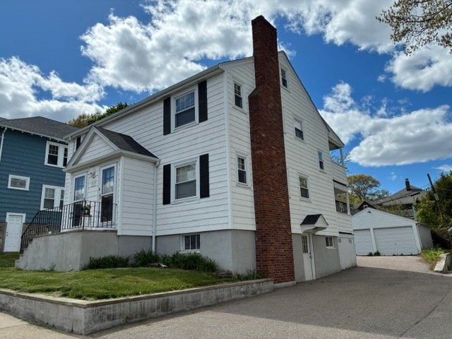 1517 Centre St 2, Boston, MA 02132