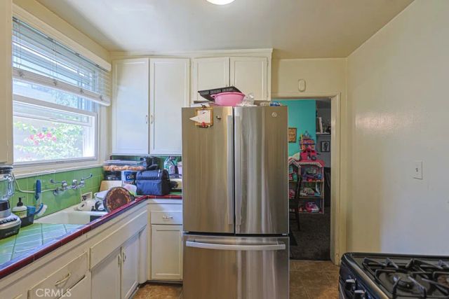 6158 Cahuenga, Los Angeles, CA 91606