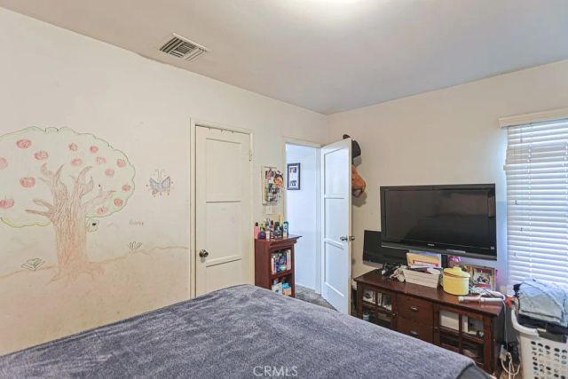 6158 Cahuenga, Los Angeles, CA 91606