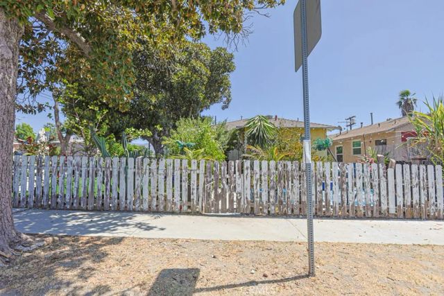 6158 Cahuenga, Los Angeles, CA 91606