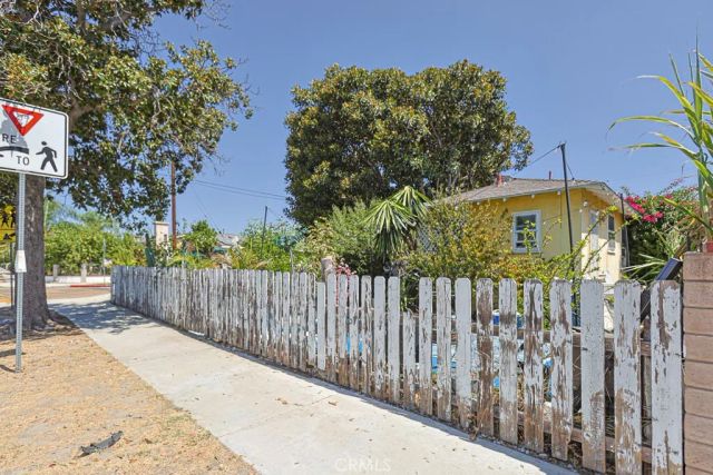 6158 Cahuenga, Los Angeles, CA 91606