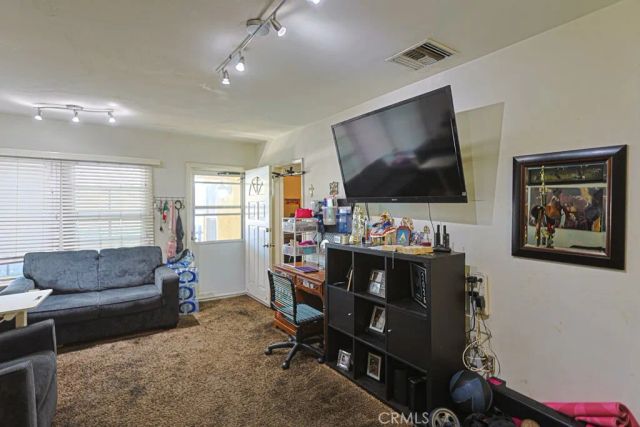 6158 Cahuenga, Los Angeles, CA 91606