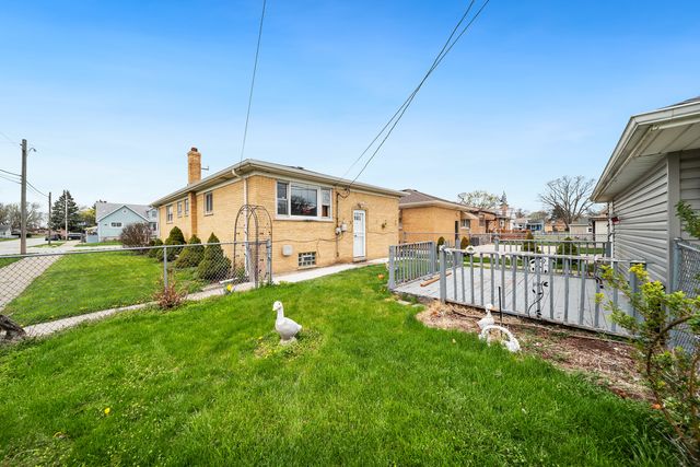 525 Mackinaw Avenue, Calumet City, IL 60409
