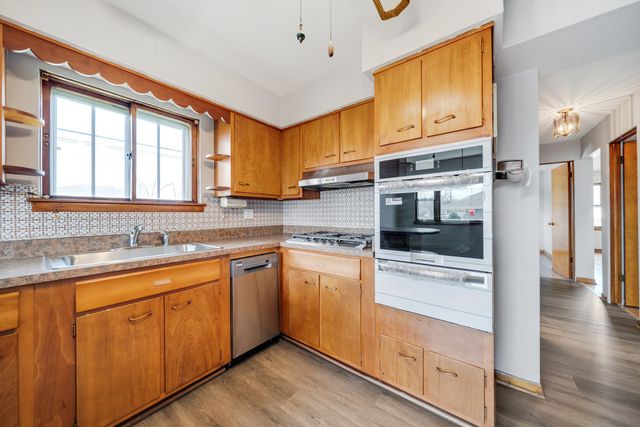525 Mackinaw Avenue, Calumet City, IL 60409