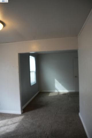 1021 72nd Ave, Oakland, CA 94621