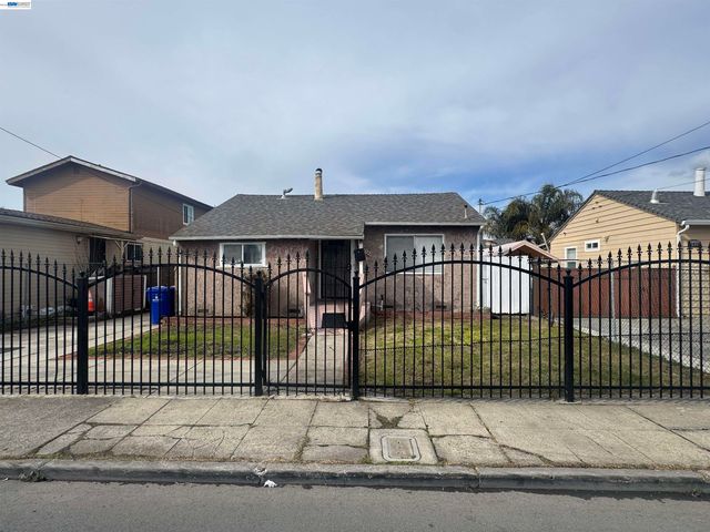 1021 72nd Ave, Oakland, CA 94621