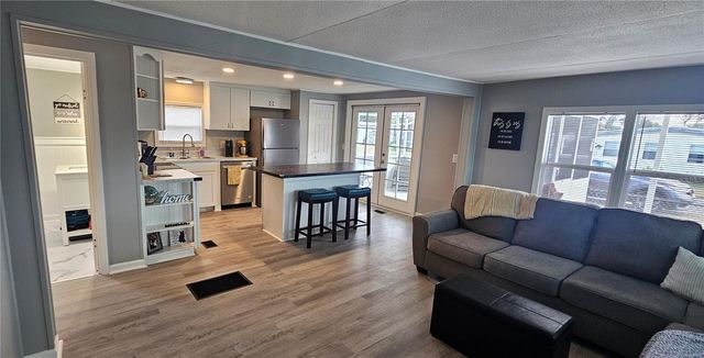 39053 FLORA AVENUE, Zephyrhills, FL 33542