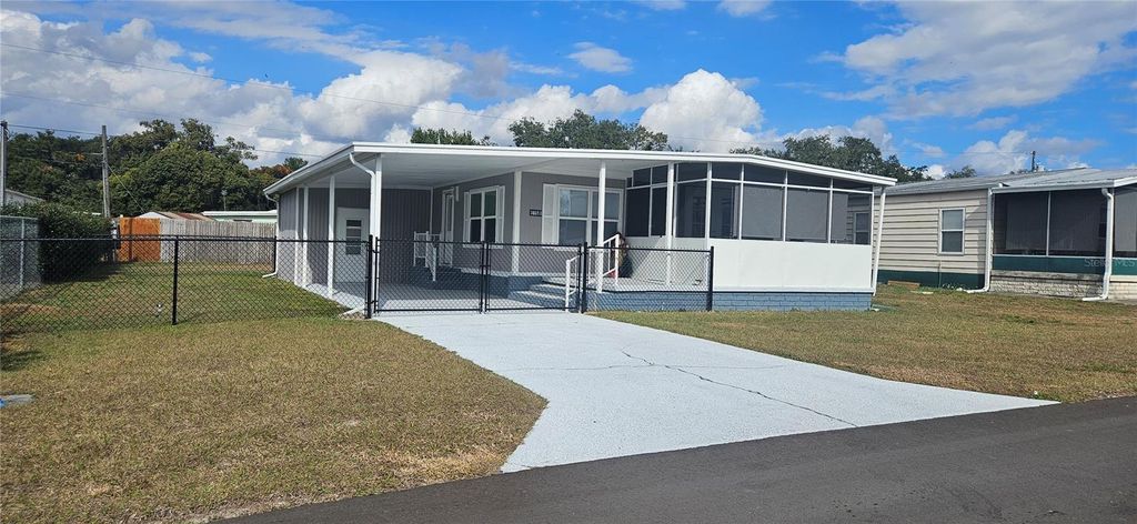 39053 FLORA AVENUE, Zephyrhills, FL 33542