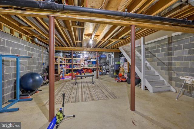 305 WILLIAMSBURG CT, Marlton, NJ 08053