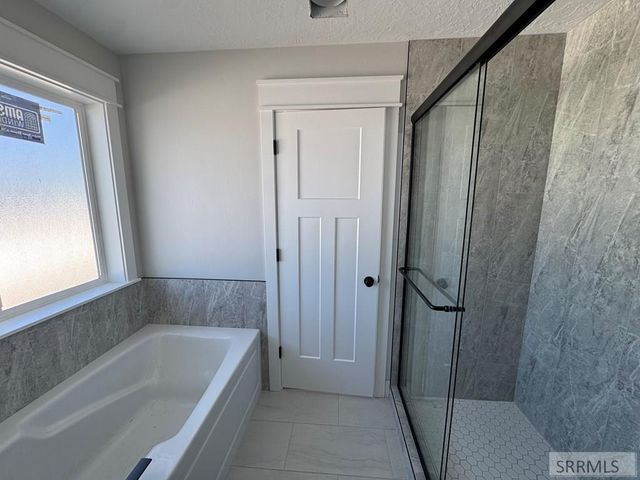 4937 Pierce Ave, Chubbuck, ID 83202