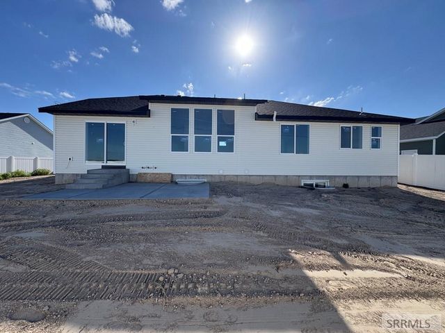 4937 Pierce Ave, Chubbuck, ID 83202
