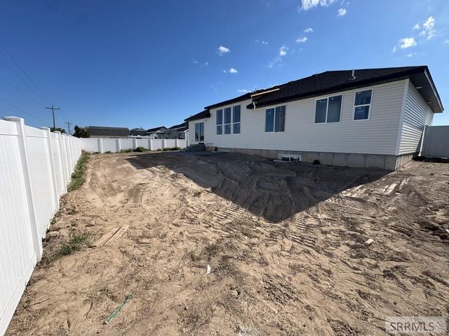 4937 Pierce Ave, Chubbuck, ID 83202
