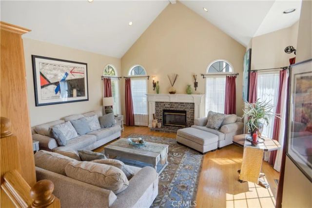 2703 Franklin Street, La Crescenta, CA 91214