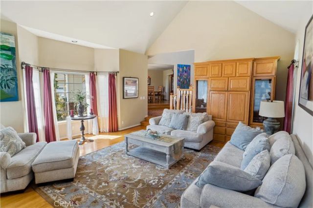 2703 Franklin Street, La Crescenta, CA 91214