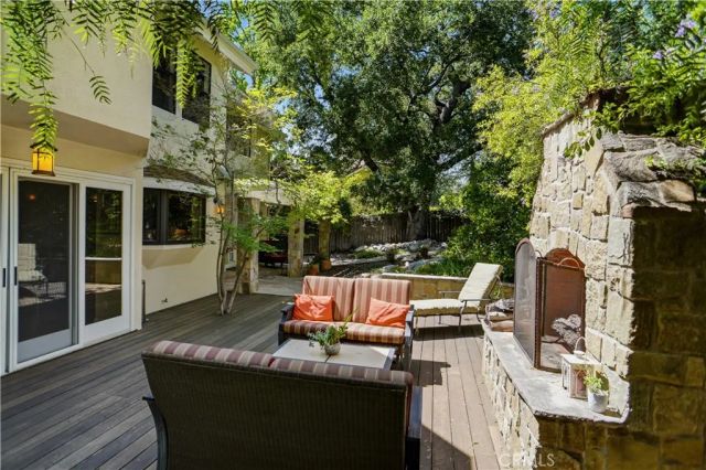 2703 Franklin Street, La Crescenta, CA 91214