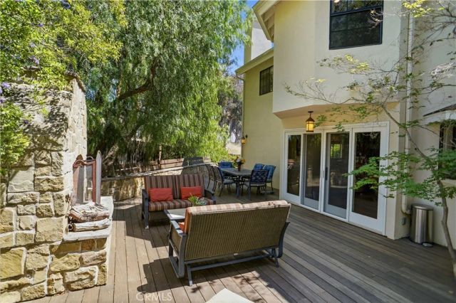 2703 Franklin Street, La Crescenta, CA 91214