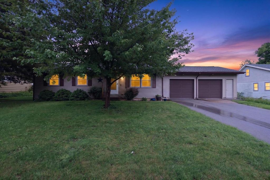 511 Johnson Avenue, Clinton, WI 53525