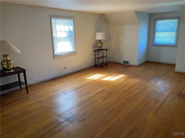 103 Paris Road, New Hartford, NY 13413