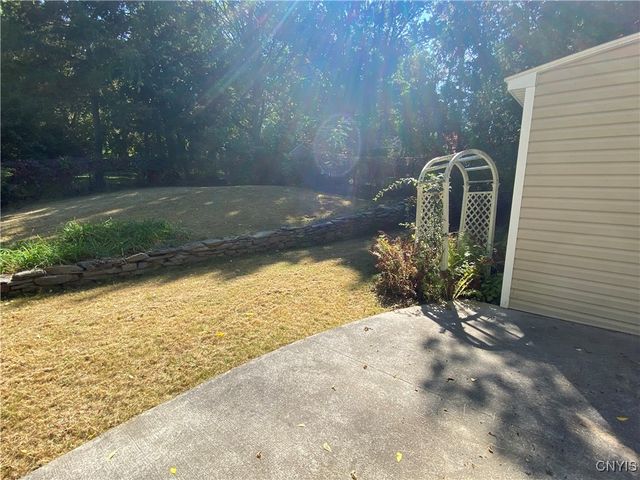 103 Paris Road, New Hartford, NY 13413