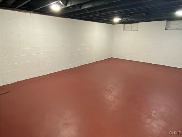 103 Paris Road, New Hartford, NY 13413