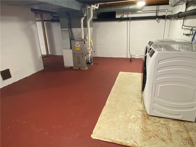 103 Paris Road, New Hartford, NY 13413