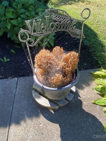 103 Paris Road, New Hartford, NY 13413