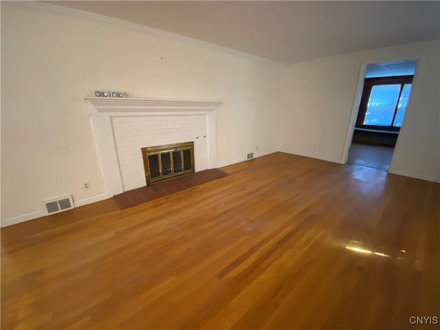 103 Paris Road, New Hartford, NY 13413