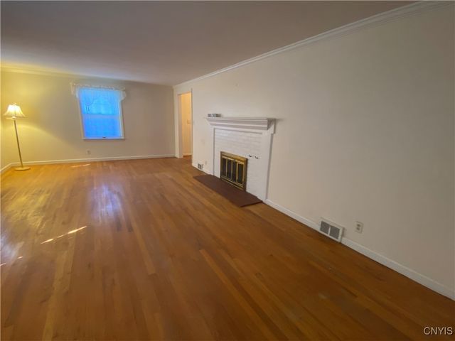 103 Paris Road, New Hartford, NY 13413