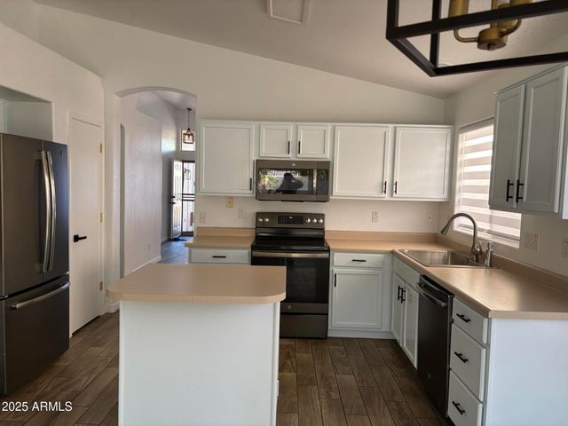 249 W GROVERS Avenue, Phoenix, AZ 85023