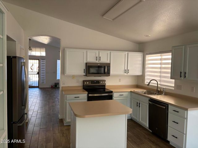 249 W GROVERS Avenue, Phoenix, AZ 85023