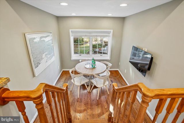 2406 CAMERON MILLS RD, Alexandria, VA 22302