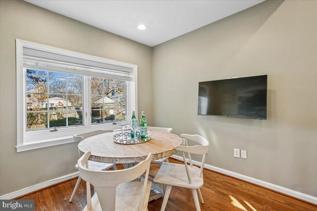 2406 CAMERON MILLS RD, Alexandria, VA 22302