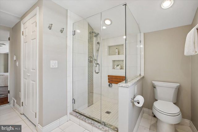 2406 CAMERON MILLS RD, Alexandria, VA 22302