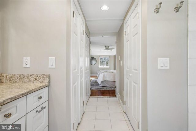 2406 CAMERON MILLS RD, Alexandria, VA 22302