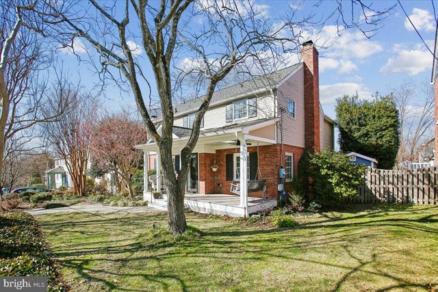 2406 CAMERON MILLS RD, Alexandria, VA 22302