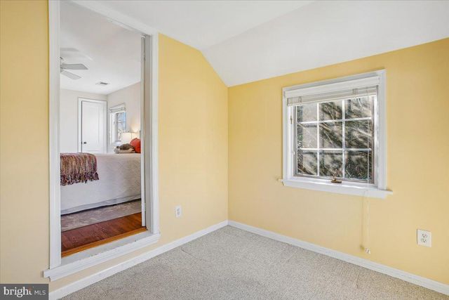 2406 CAMERON MILLS RD, Alexandria, VA 22302