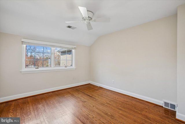 2406 CAMERON MILLS RD, Alexandria, VA 22302