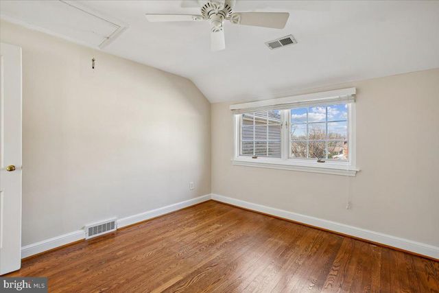 2406 CAMERON MILLS RD, Alexandria, VA 22302