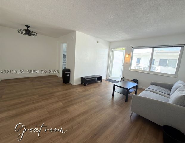 1719 Wiley St 10, Hollywood, FL 33020