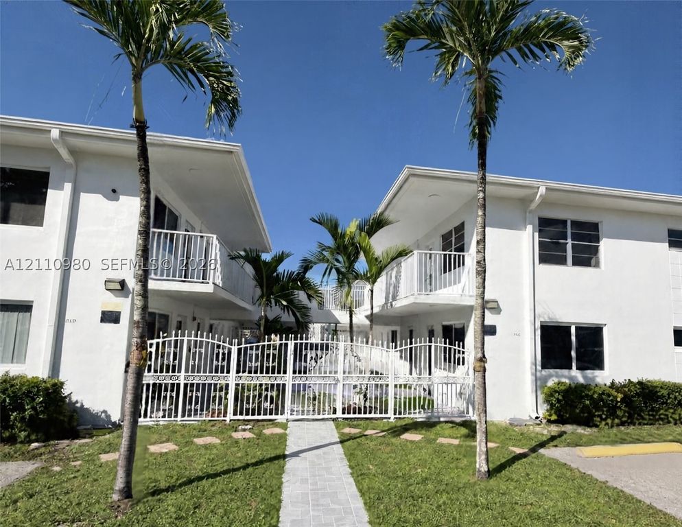 1719 Wiley St 10, Hollywood, FL 33020