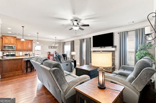 334 Red Cap Circle, Jefferson, GA 30549