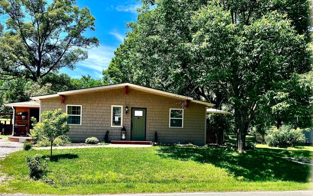 3099 S Pelzer Road, Boonville, IN 47601