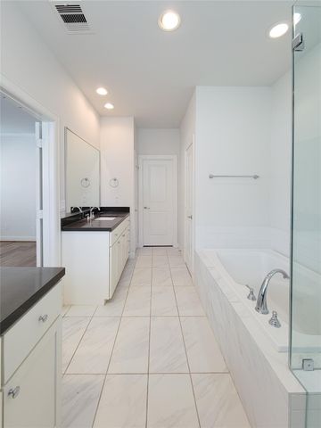 12 Hermann Park Court, Houston, TX 77021