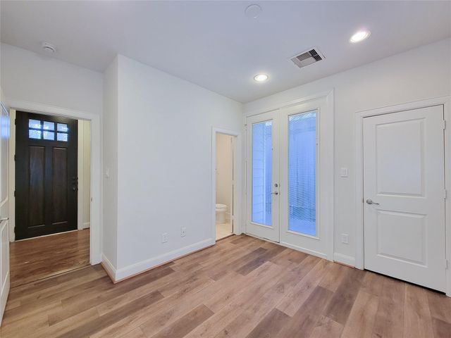 12 Hermann Park Court, Houston, TX 77021