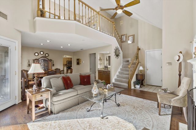 17820 Windflower Way 1104, Dallas, TX 75252