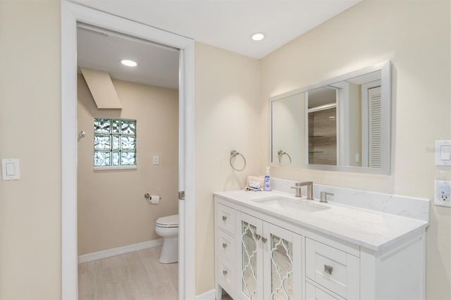 1 COLONY POINT DRIVE A20, Punta Gorda, FL 33950